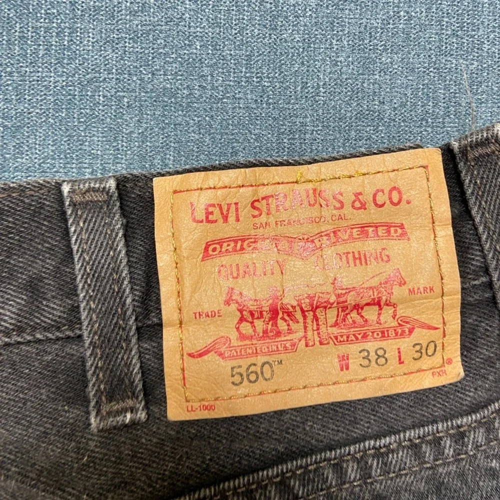 VTG Levi's 560 Jeans Mens 38x30 Black Denim Straight Comfort Fit  Zip Fly